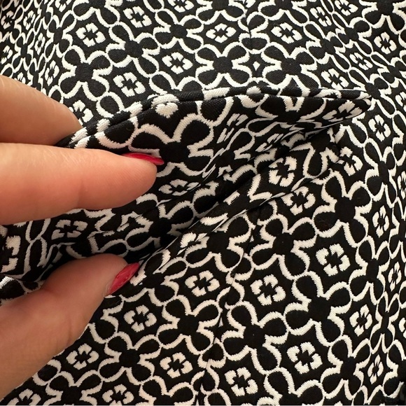 Eden Court Black and White Cropped Blazer size M - Picture 5 of 7